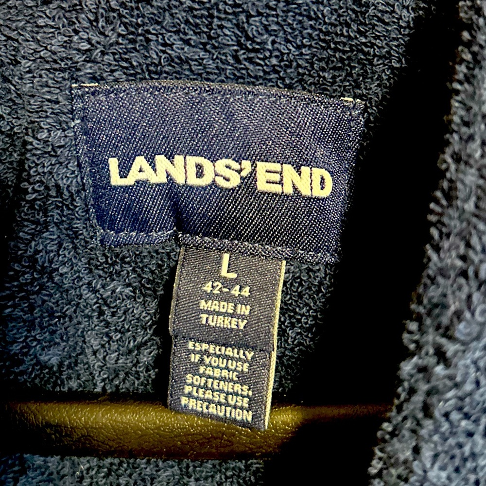 Joseph Monogrammed Robe - Picture 7 of 10